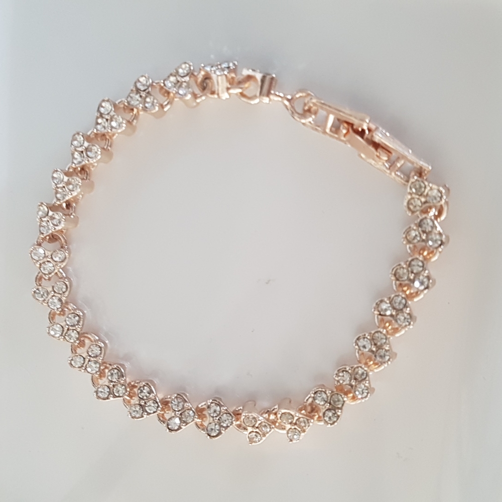 Cristal Gold Hearts Bracelet (7.5" Length)